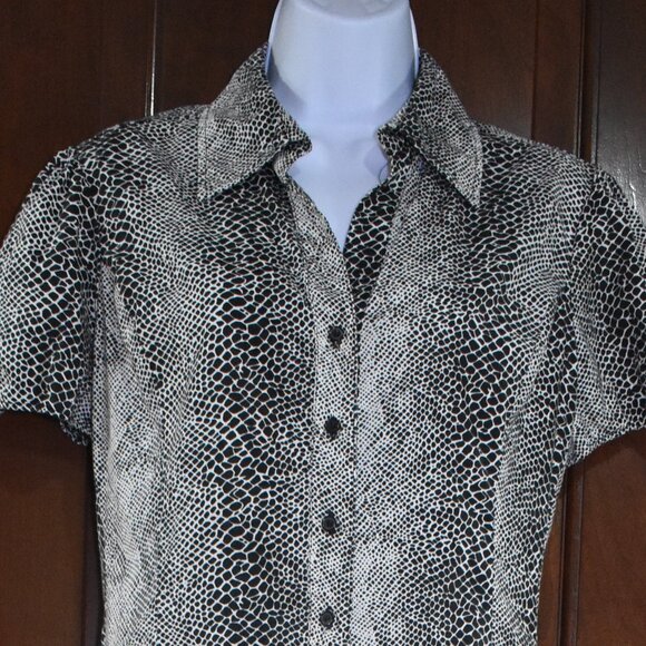 Harve Benard Snake Print Button Up Blouse Sz L Short Sleeve Cotton Collared Top - Picture 6 of 12